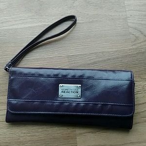 Purple clutch